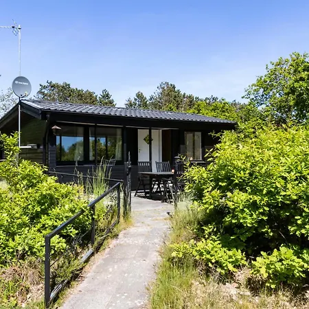 Cozy Summerhouse 100 M From The *