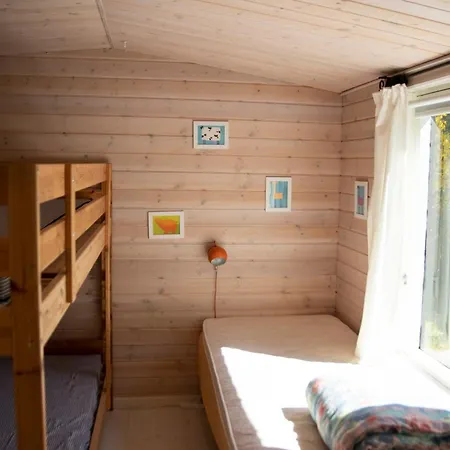 Cozy Summerhouse 100 M From The * Glesborg